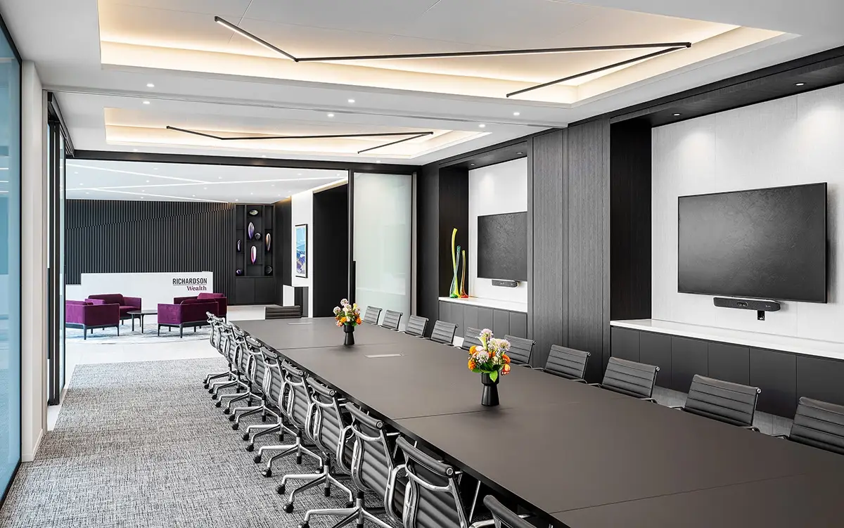 Richardson-Wealth-QQ-06web