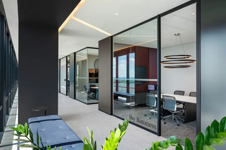 Richardson-Wealth-QQ-08web