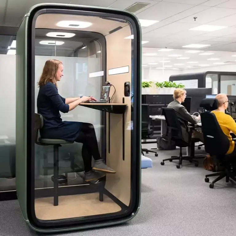 framery-one-logitech-video-call